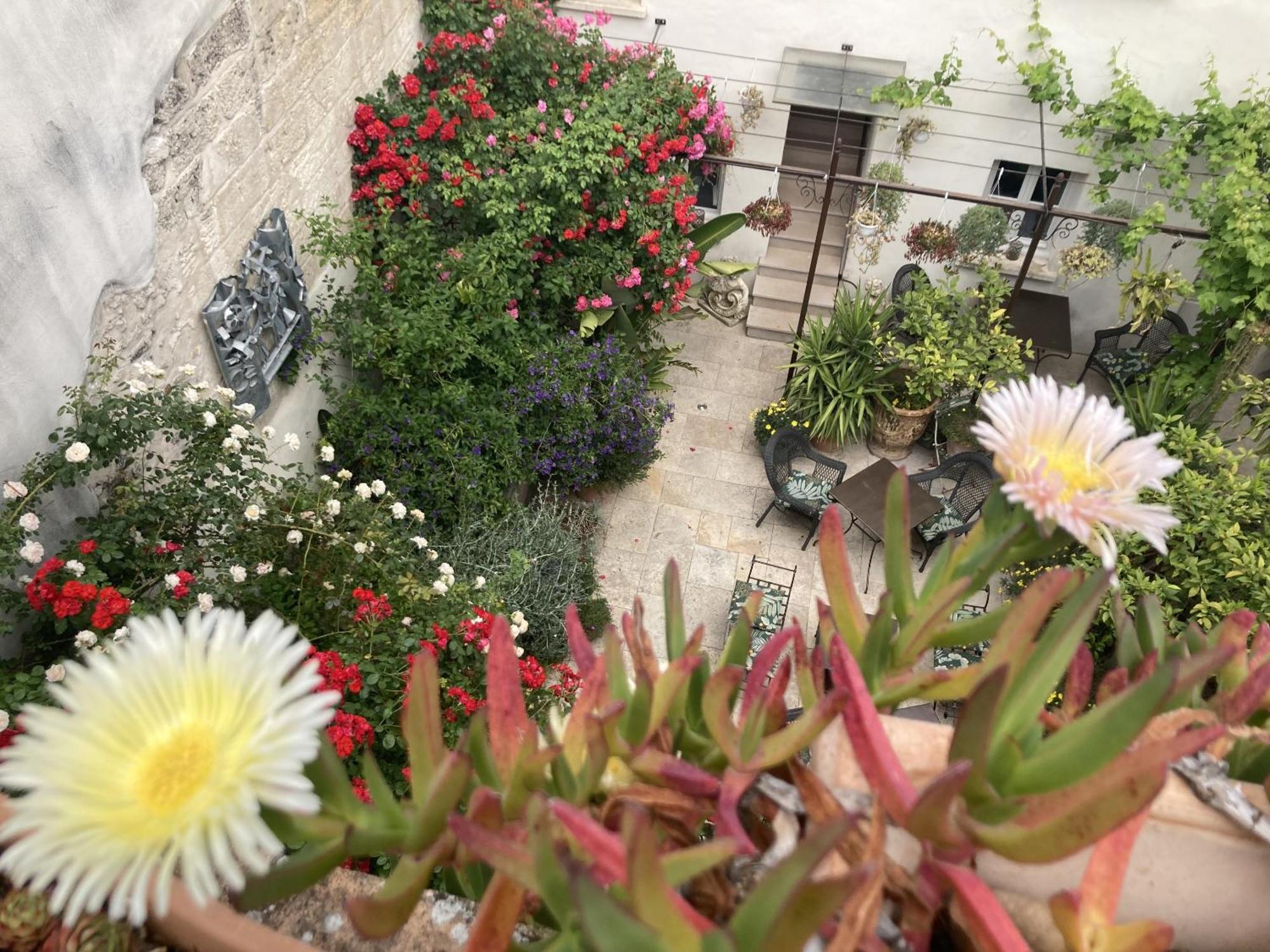 La Maison Des Augustins 4 Stars Spa Et Fitness Avignon Szoba fotó