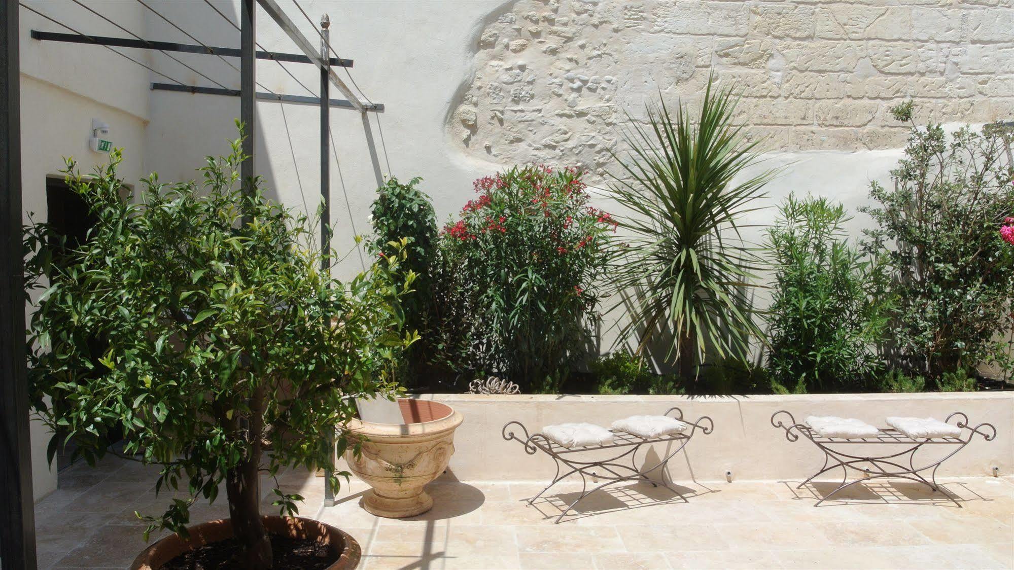 La Maison Des Augustins 4 Stars Spa Et Fitness Avignon Kültér fotó